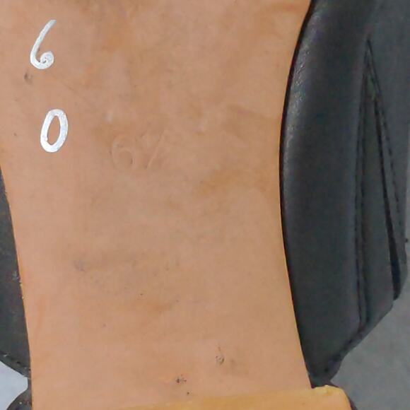 Madewell Black Lowcut Bootie – Size 6.5 – Minor Flaws - Picture 15 of 16